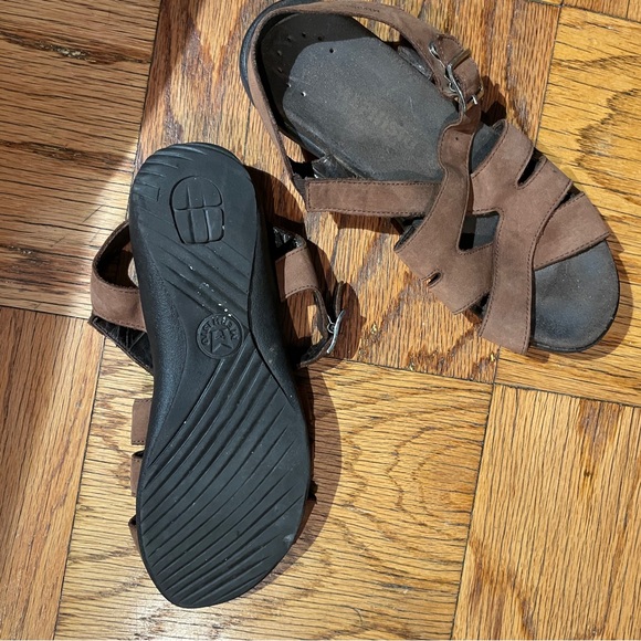 Mephisto Leather Strappy Comfort Sandals, size 39 / US 8.5-9.  EUC - Picture 2 of 10